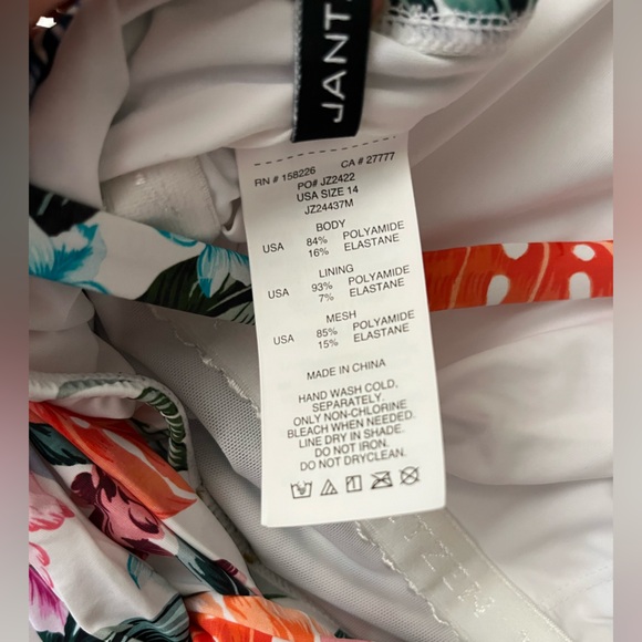 Jantzen | NWT Sue Twisted Back One Piece Swimsuit - Picture 9 of 9